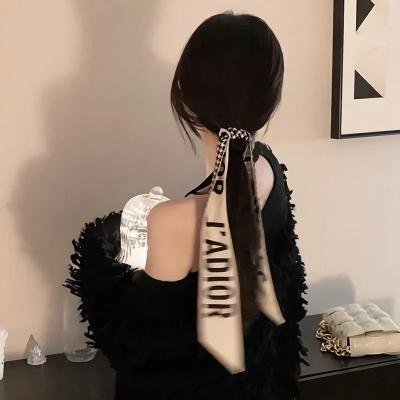 蒂拉和兰妮劫火车 在线观看封面